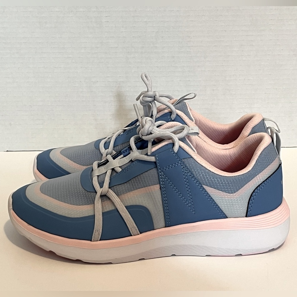 Vionic Women's Blue and Pink Sneakers